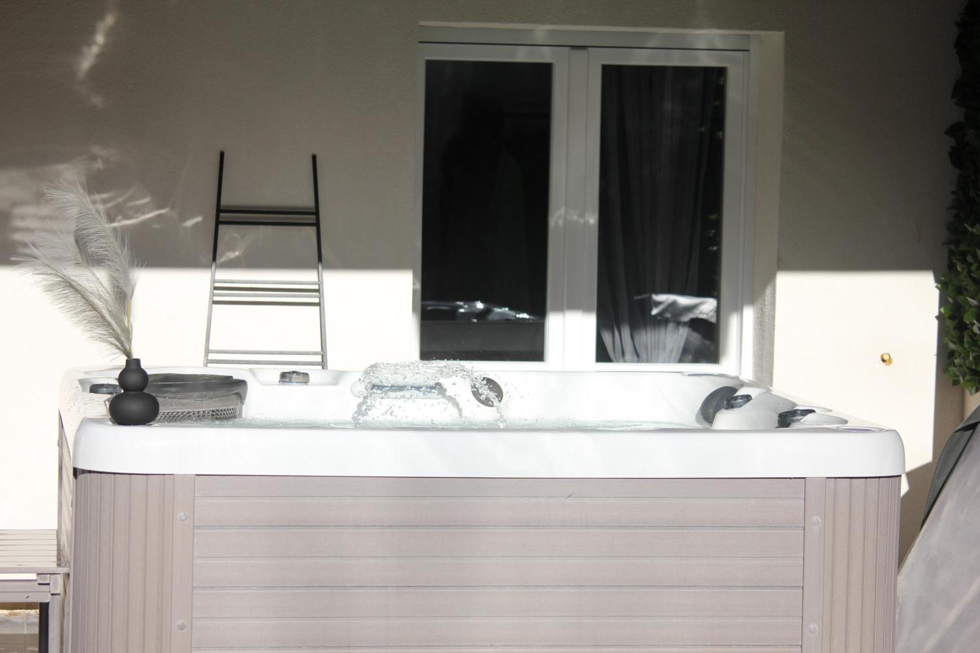 Sinalospa - Culiacan - Appartement Jardin Jacuzzi Sauna A 5 Minutes De Nancy Place Stanislas Champigneulles Eksteriør bilde